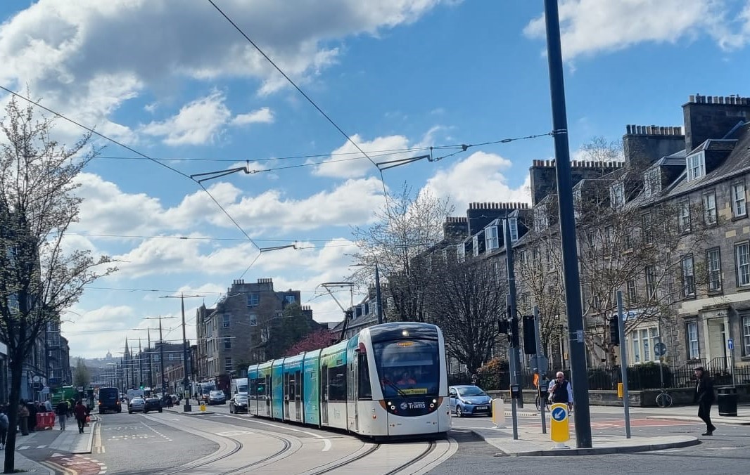 Photo of a tram heading towards the Foot of the Walk junction.