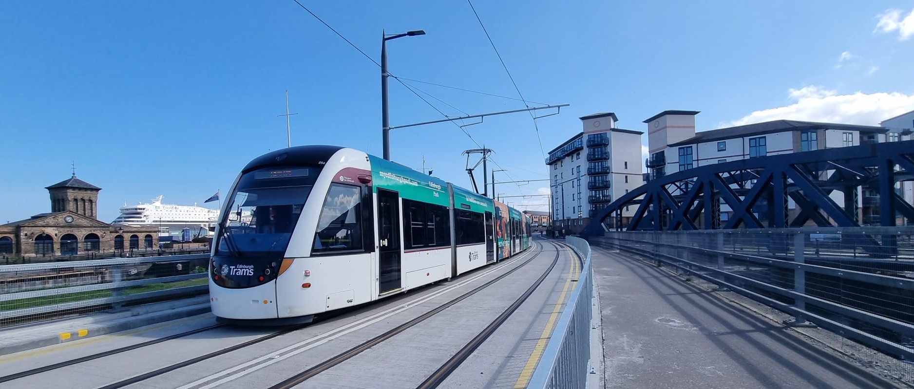 Photo of a tram on Ocean Drive